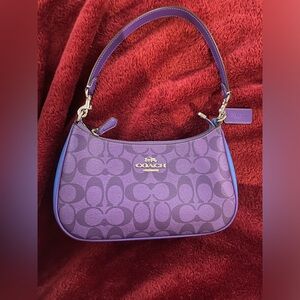 Beautiful Rare Purple, Blue Coach Teri Shoulder Bag In Blocked Signature Canvas
